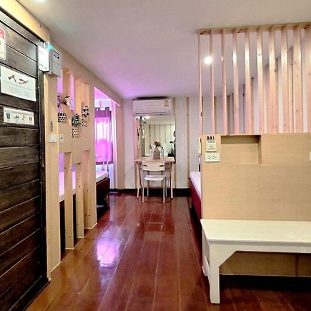 Check-In My Hostel Bangkok Eksteriør bilde