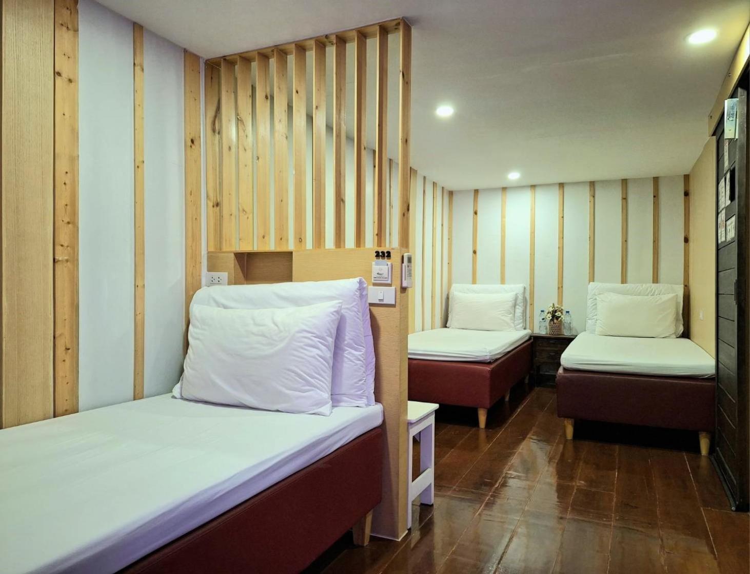 Check-In My Hostel Bangkok Eksteriør bilde