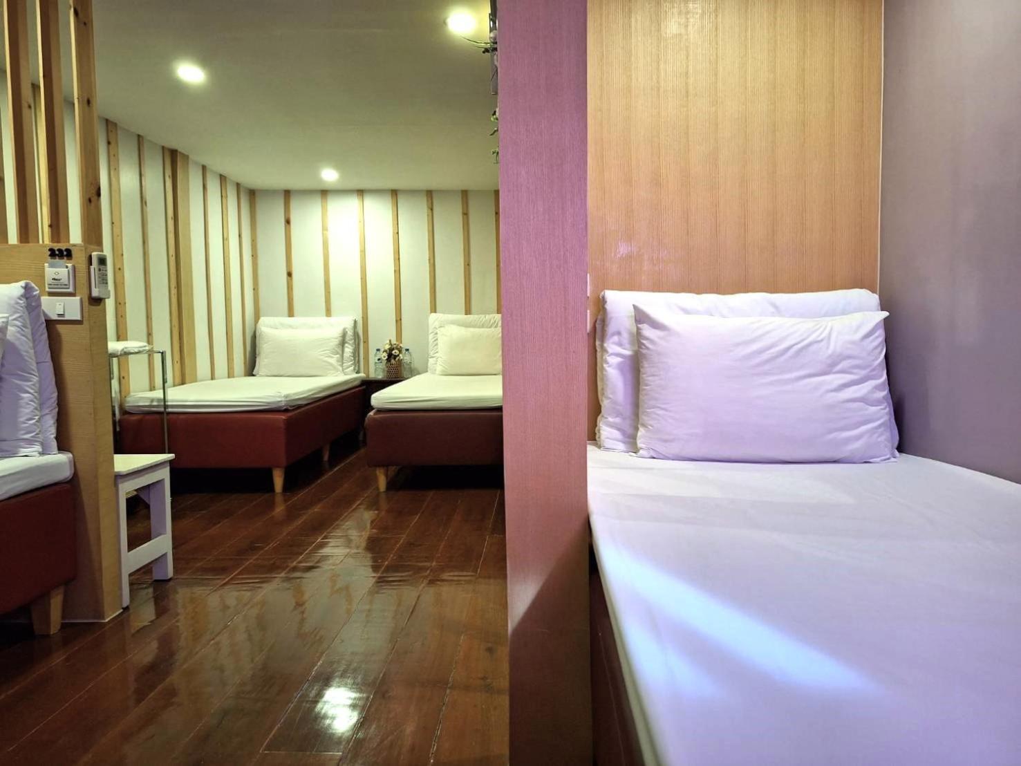Check-In My Hostel Bangkok Eksteriør bilde