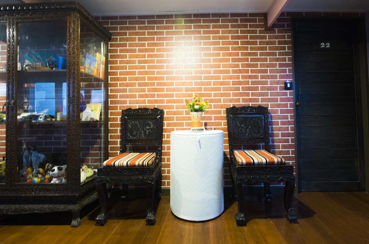 Check-In My Hostel Bangkok Eksteriør bilde