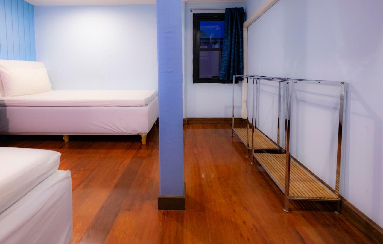 Check-In My Hostel Bangkok Eksteriør bilde